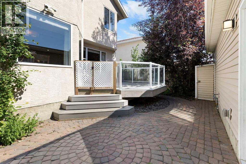 51 Mckenzie Lake Crescent SE — photo 46