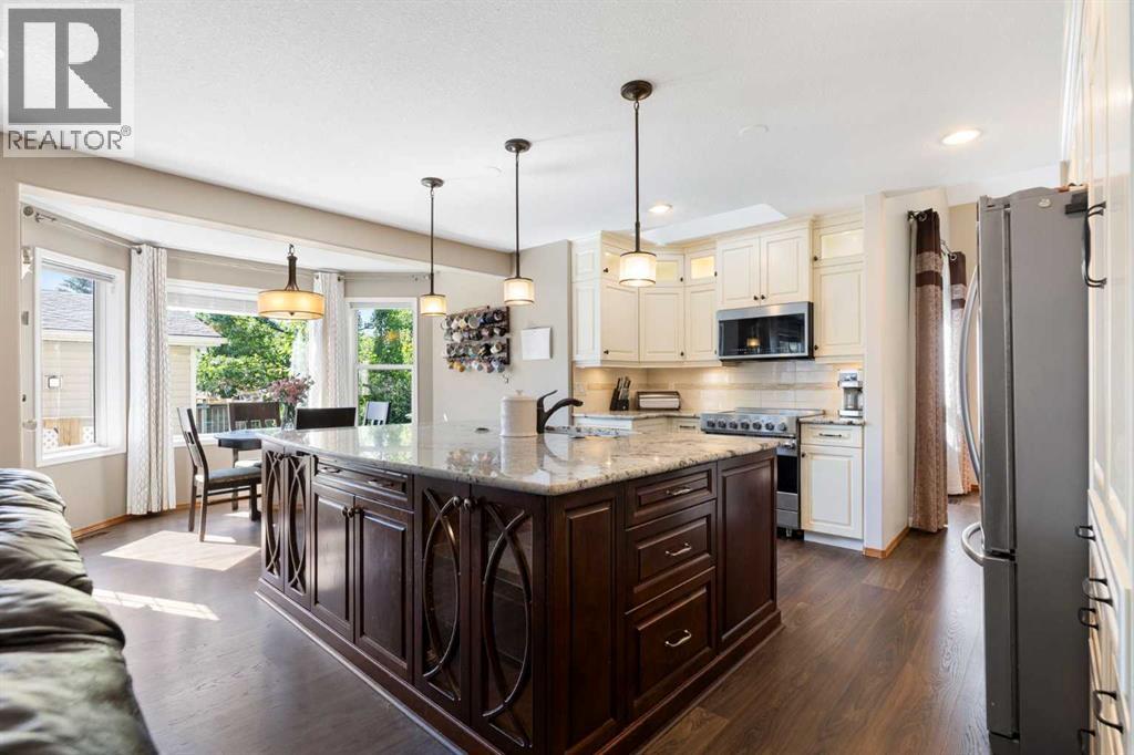 51 Mckenzie Lake Crescent SE — photo 11