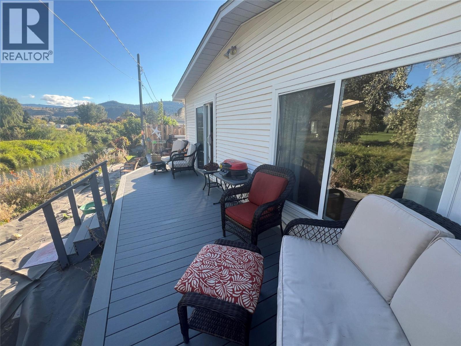 #18 1401 NICOLA Avenue - 22