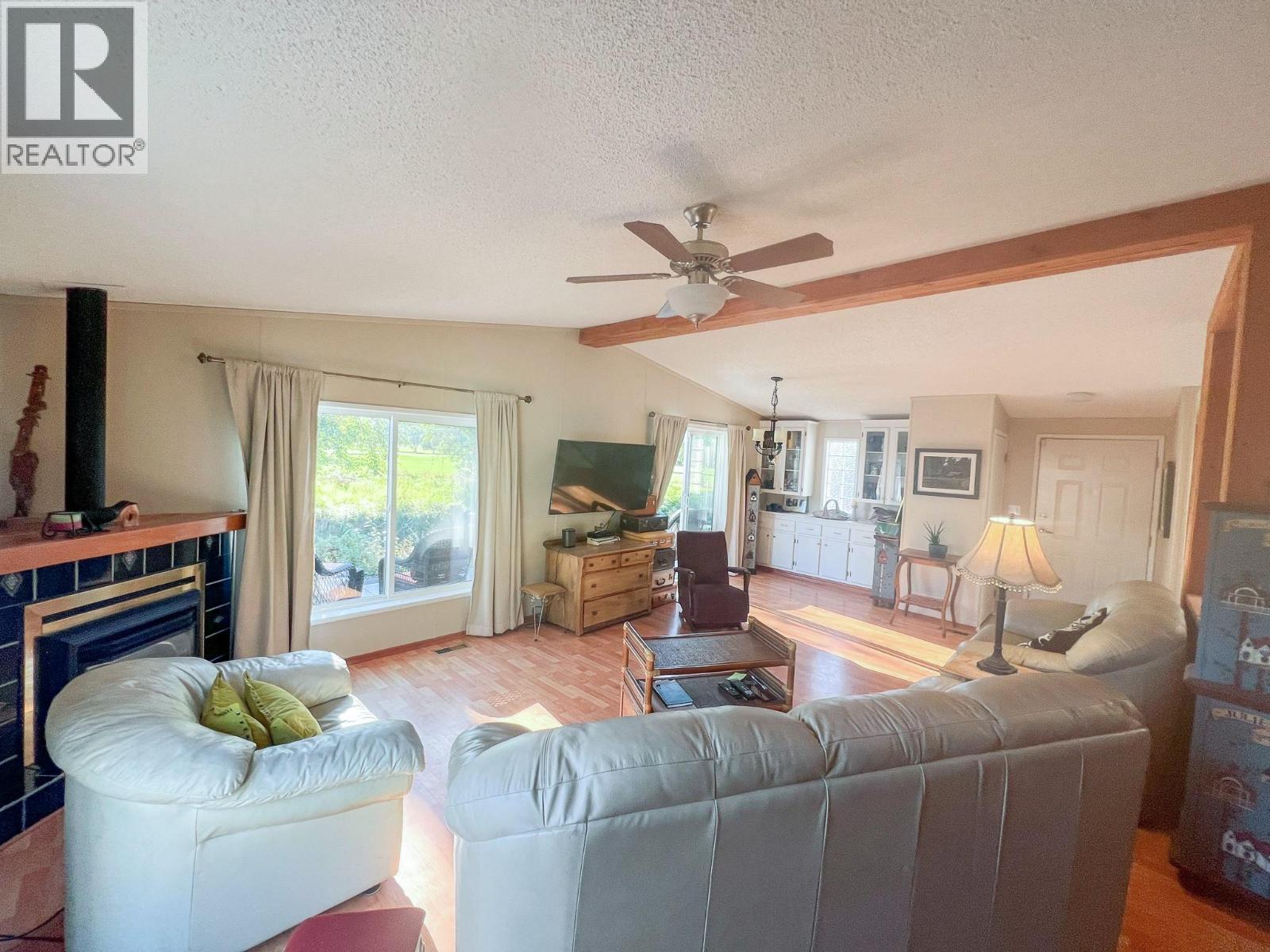 #18 1401 NICOLA Avenue - 4