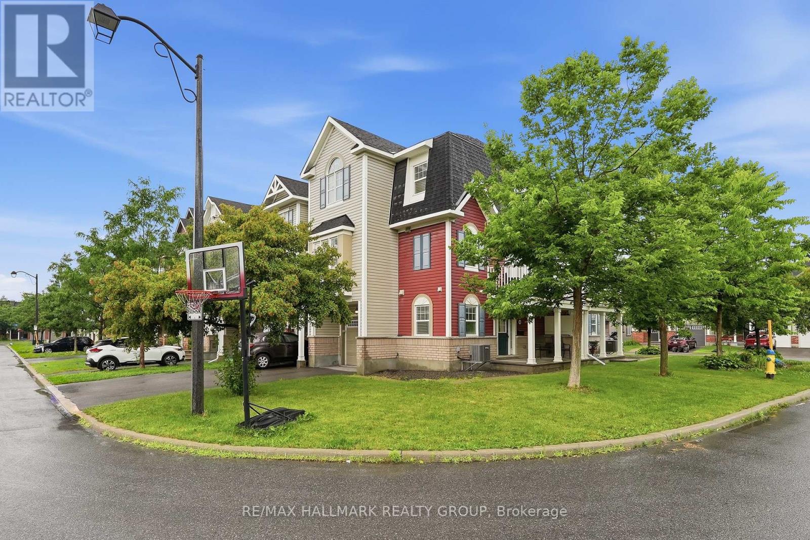 588 FOXLIGHT CIRCLE - 31