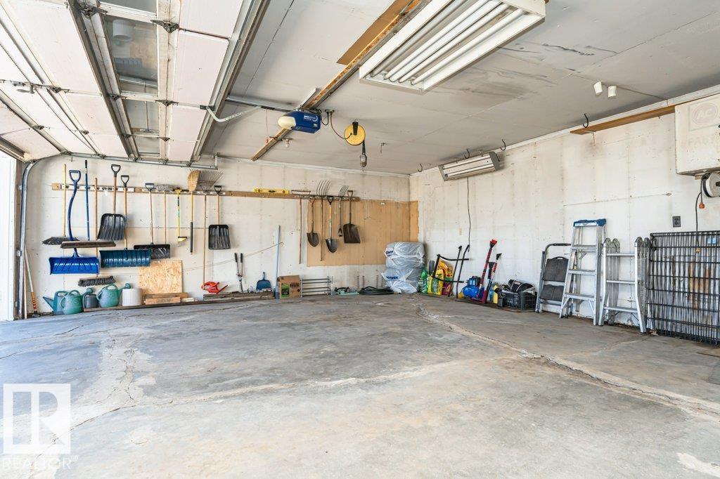 11415 56 AV NW NW - 52