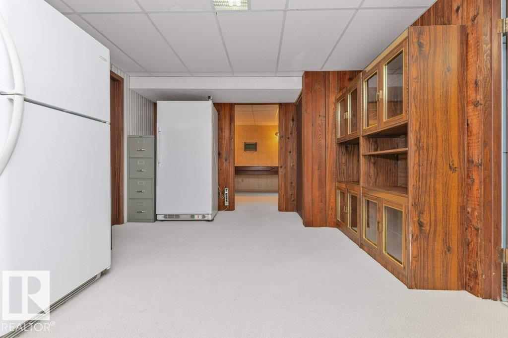 11415 56 AV NW NW - 33