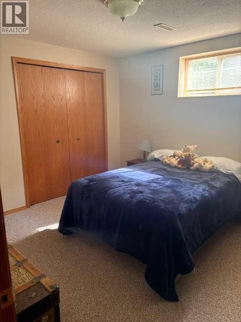 4715 55 Avenue — photo 9