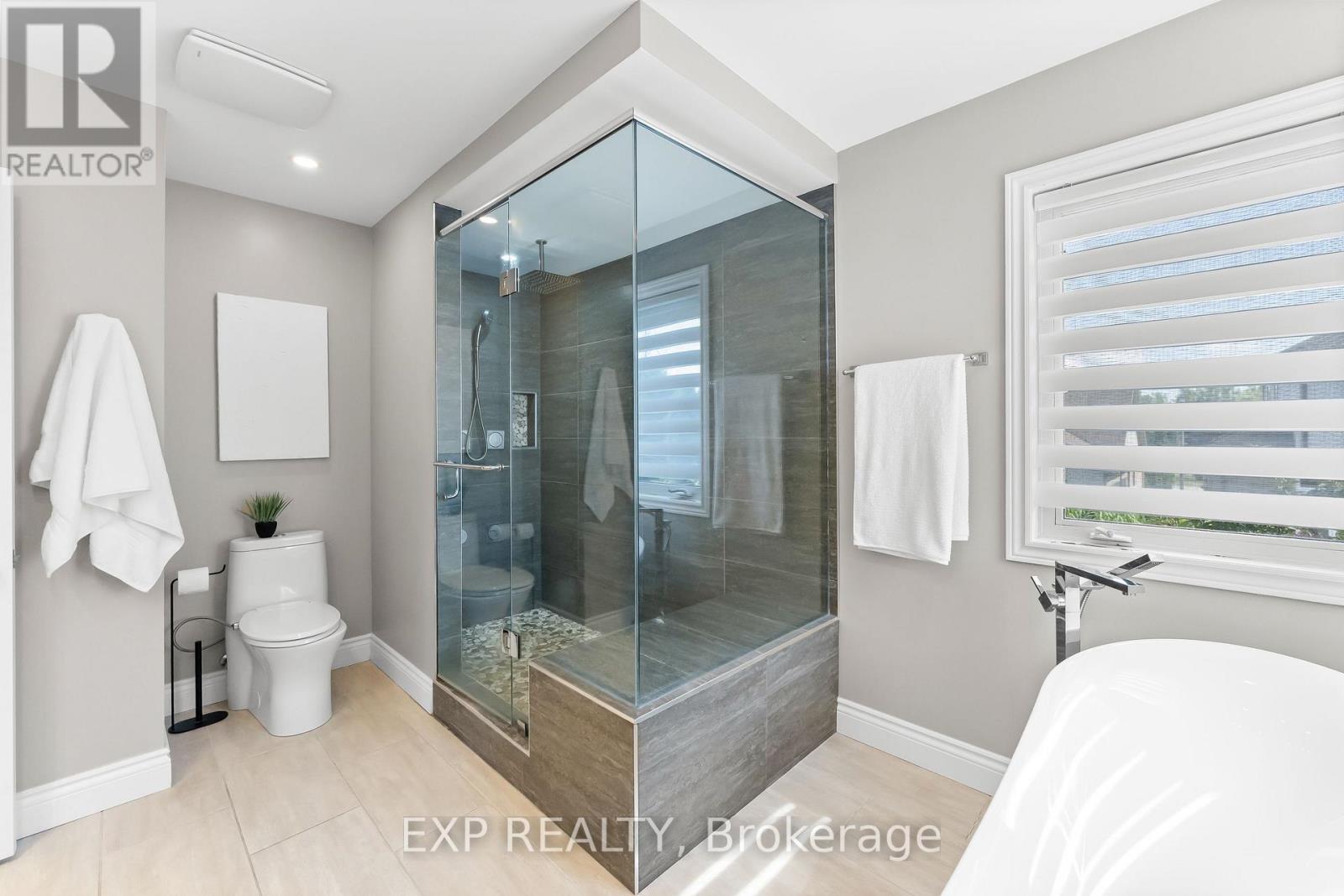 18 BRIARWOOD DRIVE - 28