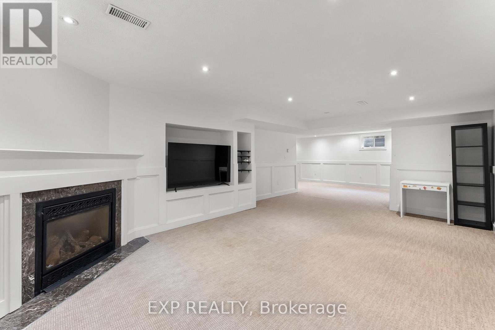 18 BRIARWOOD DRIVE - 33