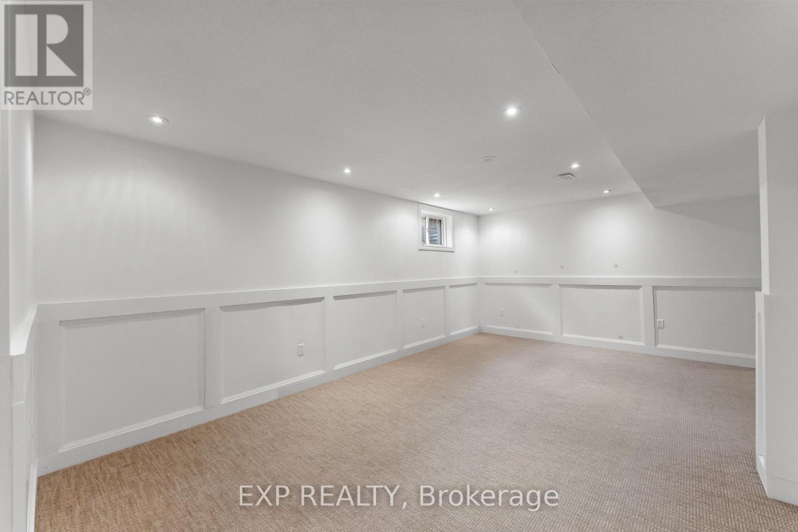 18 BRIARWOOD DRIVE - 37