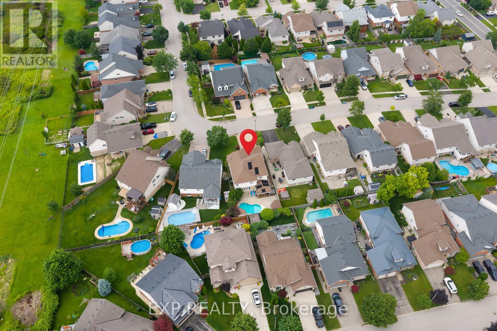 18 BRIARWOOD DRIVE - 41