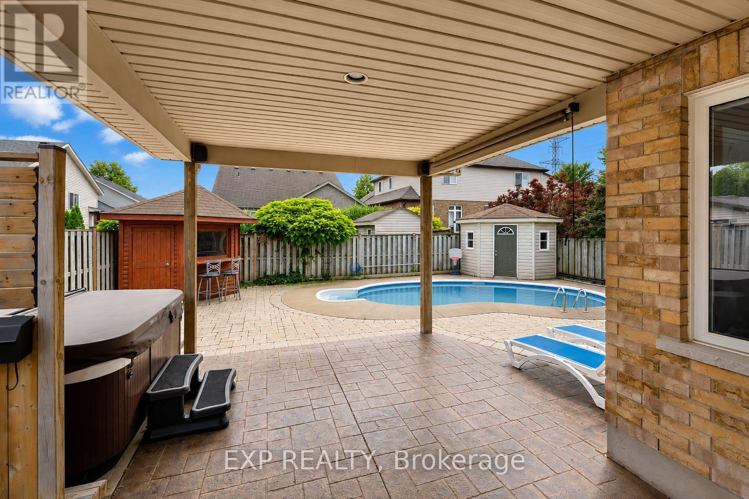 18 BRIARWOOD DRIVE - 42