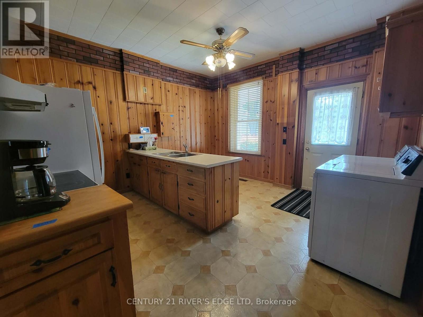 158 PEARL STREET W - Image 19