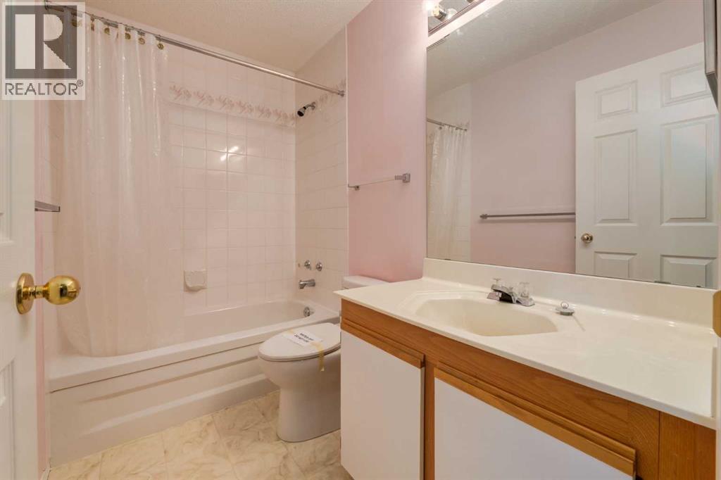 318 Hawkstone Manor NW - 20
