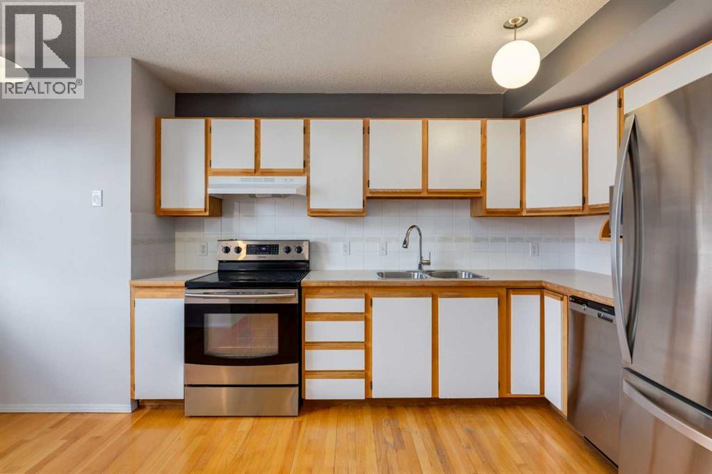 318 Hawkstone Manor NW - 10