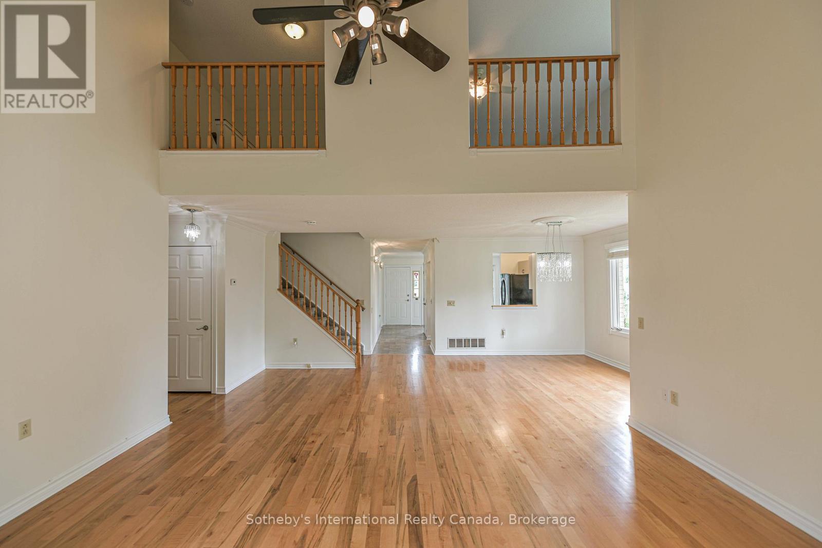 #101 10 MUSEUM DRIVE - 12