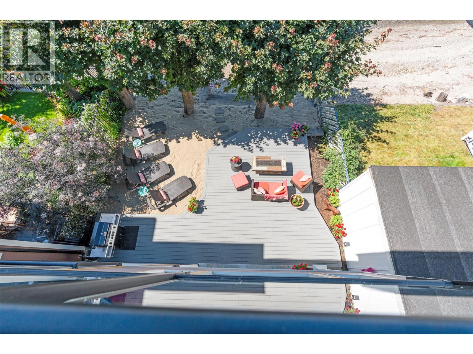 8049 Okanagan Landing Road - 53