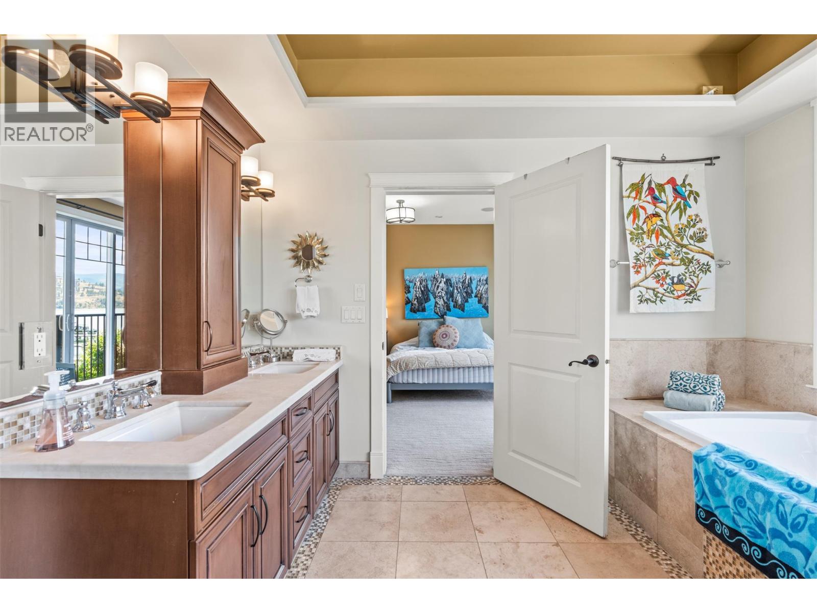 8049 Okanagan Landing Road - 39