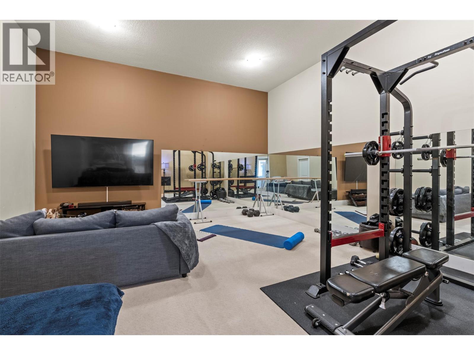 8049 Okanagan Landing Road - 54