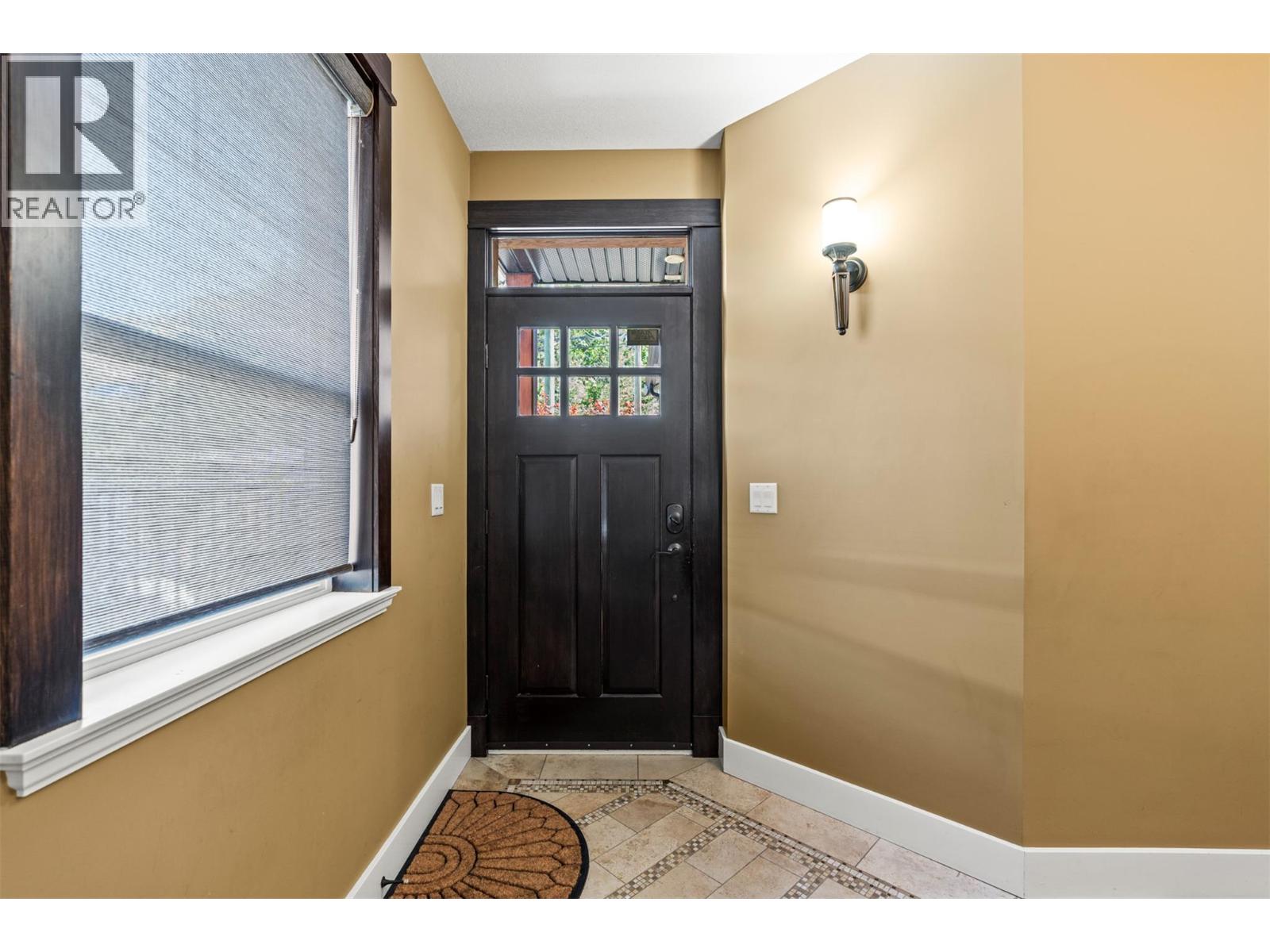 8049 Okanagan Landing Road - 29