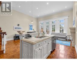 241 Poplar Plains Street, Toronto, ON M4V2N8 Photo 13