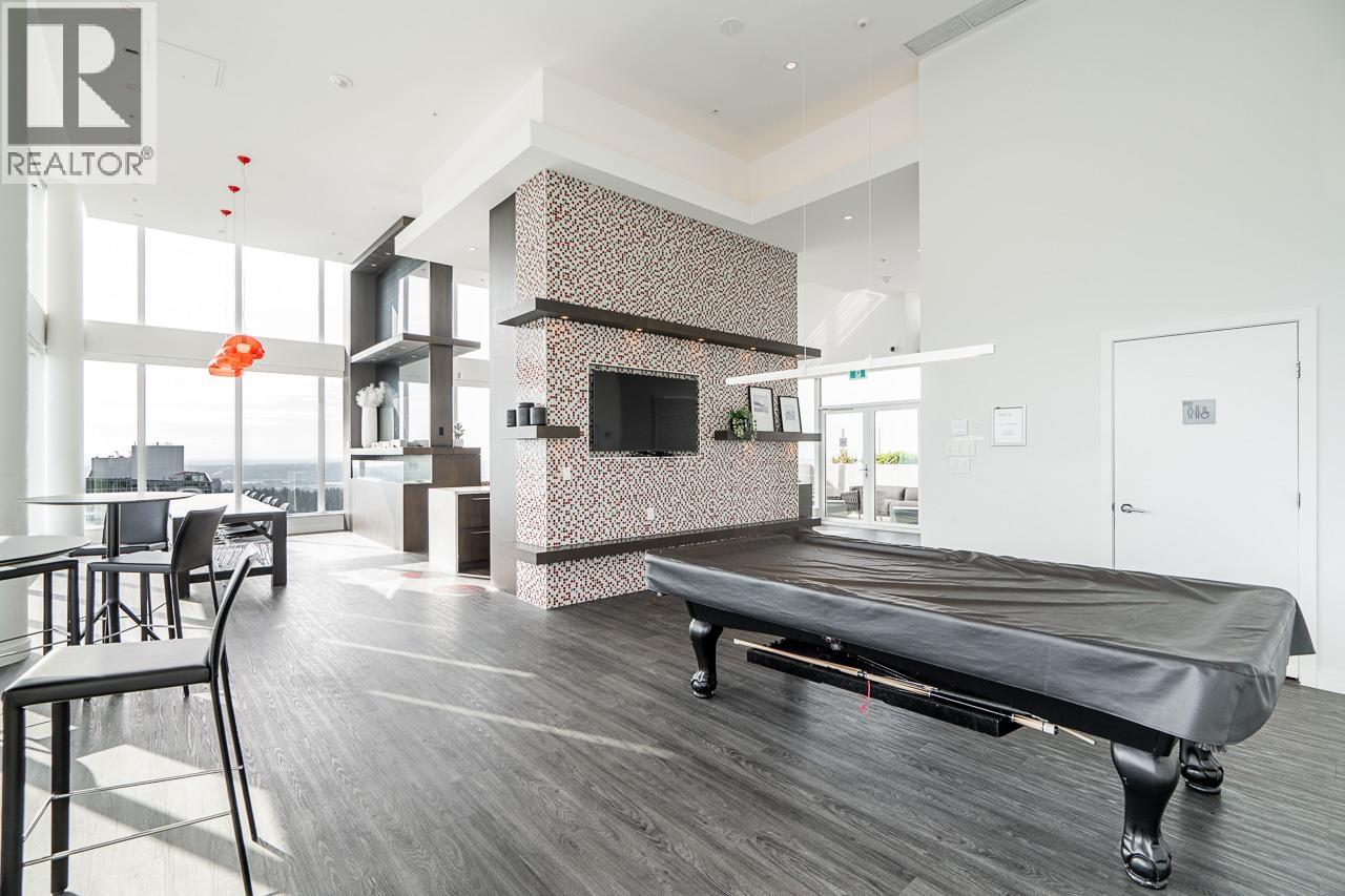 606 567 CLARKE ROAD, Coquitlam