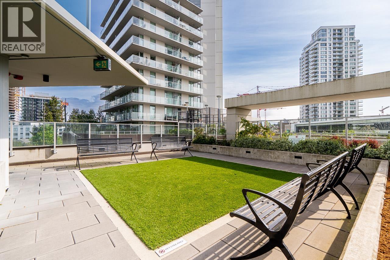 606 567 CLARKE ROAD, Coquitlam
