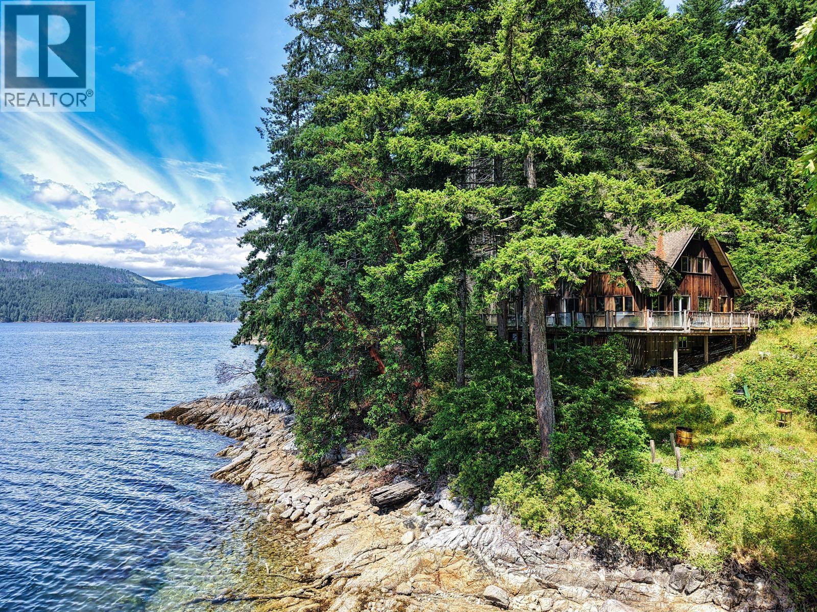 6787 SECHELT INLET ROAD, Sechelt
