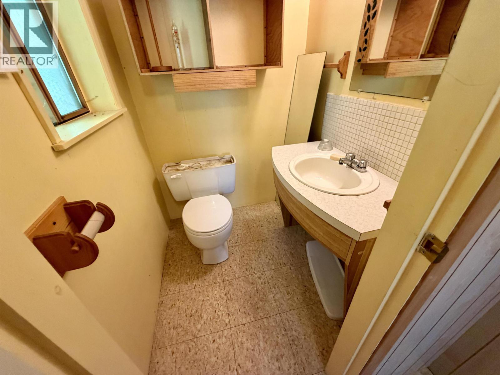 6787 SECHELT INLET ROAD, Sechelt