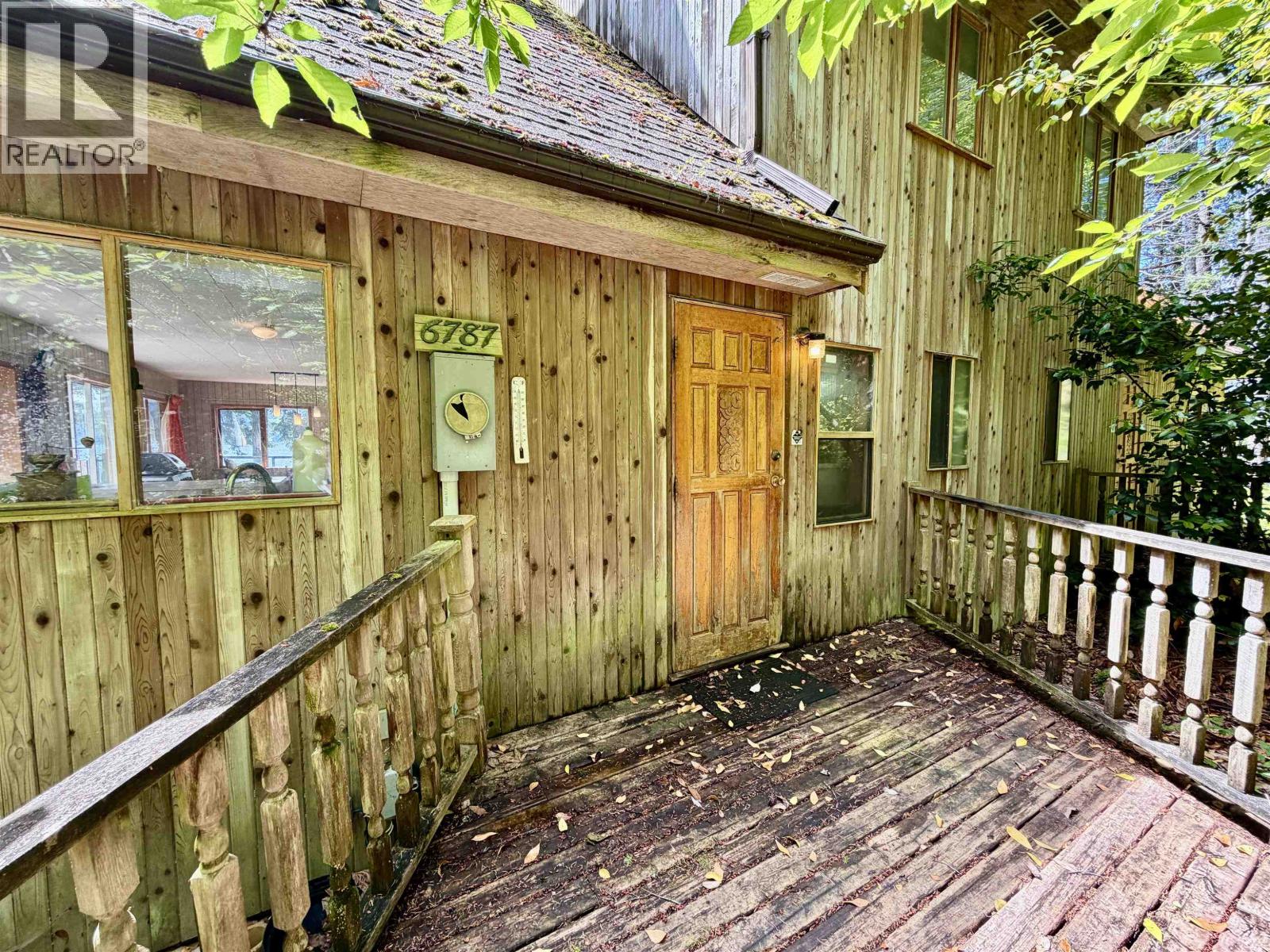 6787 SECHELT INLET ROAD, Sechelt
