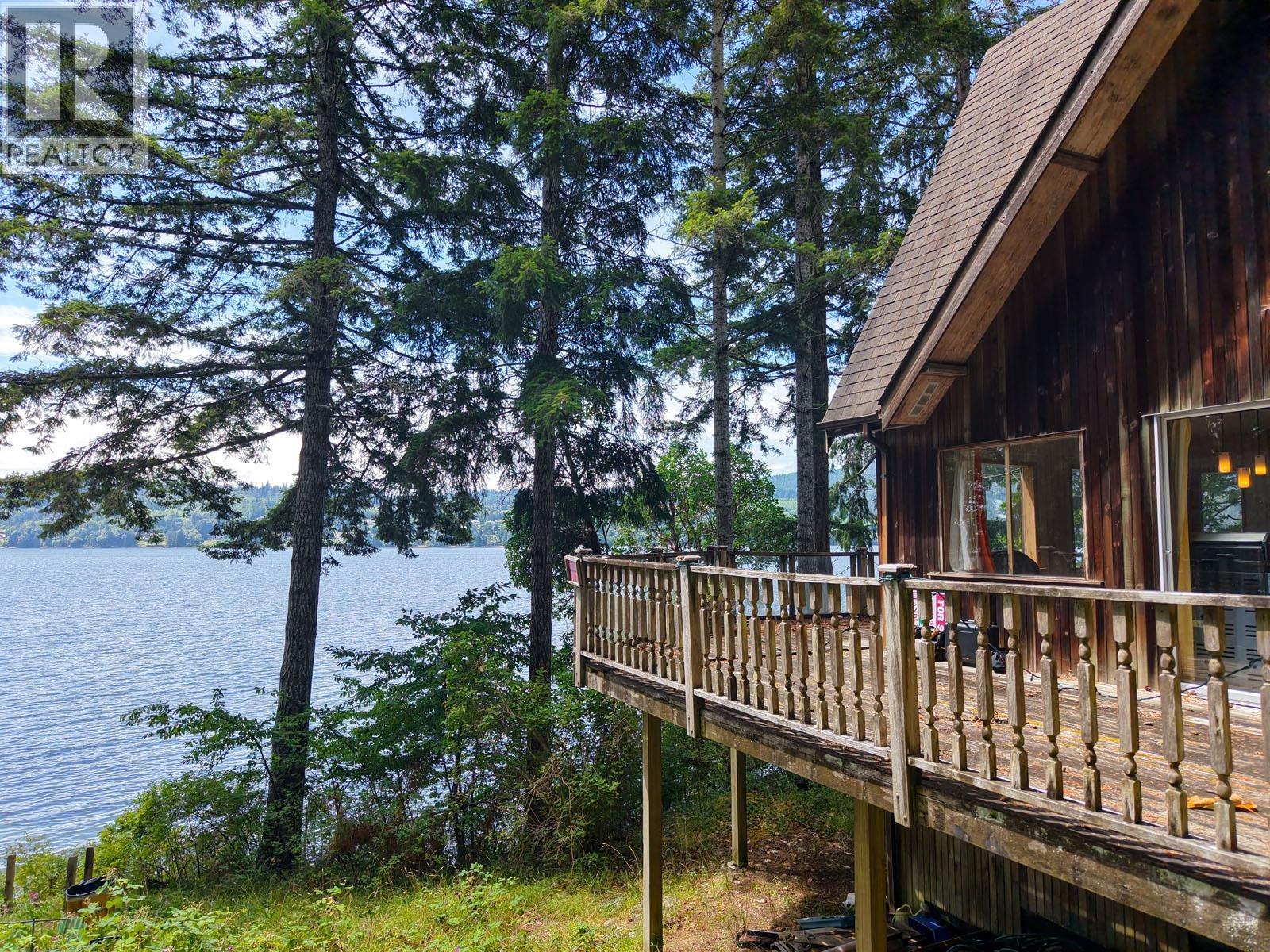 6787 SECHELT INLET ROAD, Sechelt