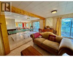 6787 Sechelt Inlet Road, Sechelt, BC V7Z0L2 Photo 16