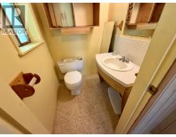 6787 Sechelt Inlet Road, Sechelt, BC V7Z0L2 Photo 18