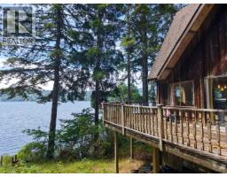 6787 Sechelt Inlet Road, Sechelt, BC V7Z0L2 Photo 6