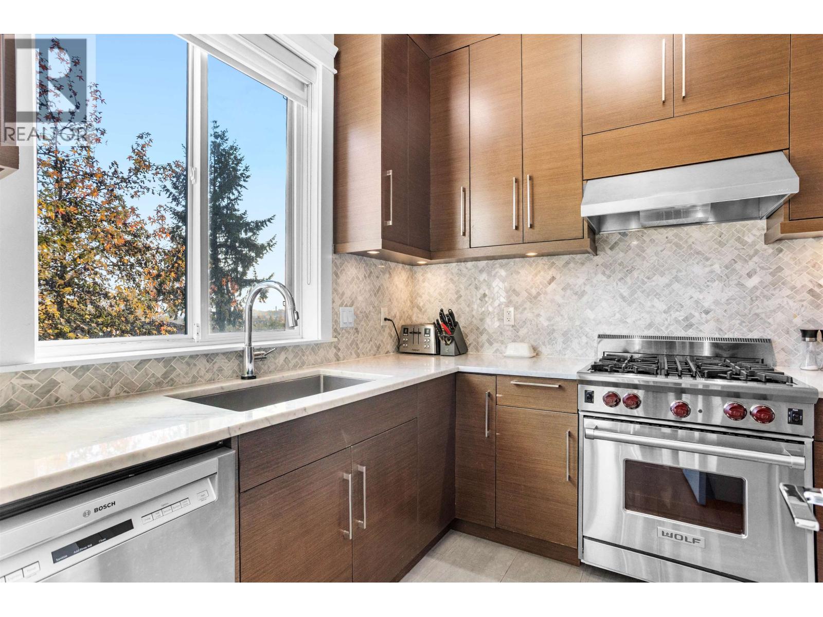 8656 GILLEY AVENUE, Burnaby