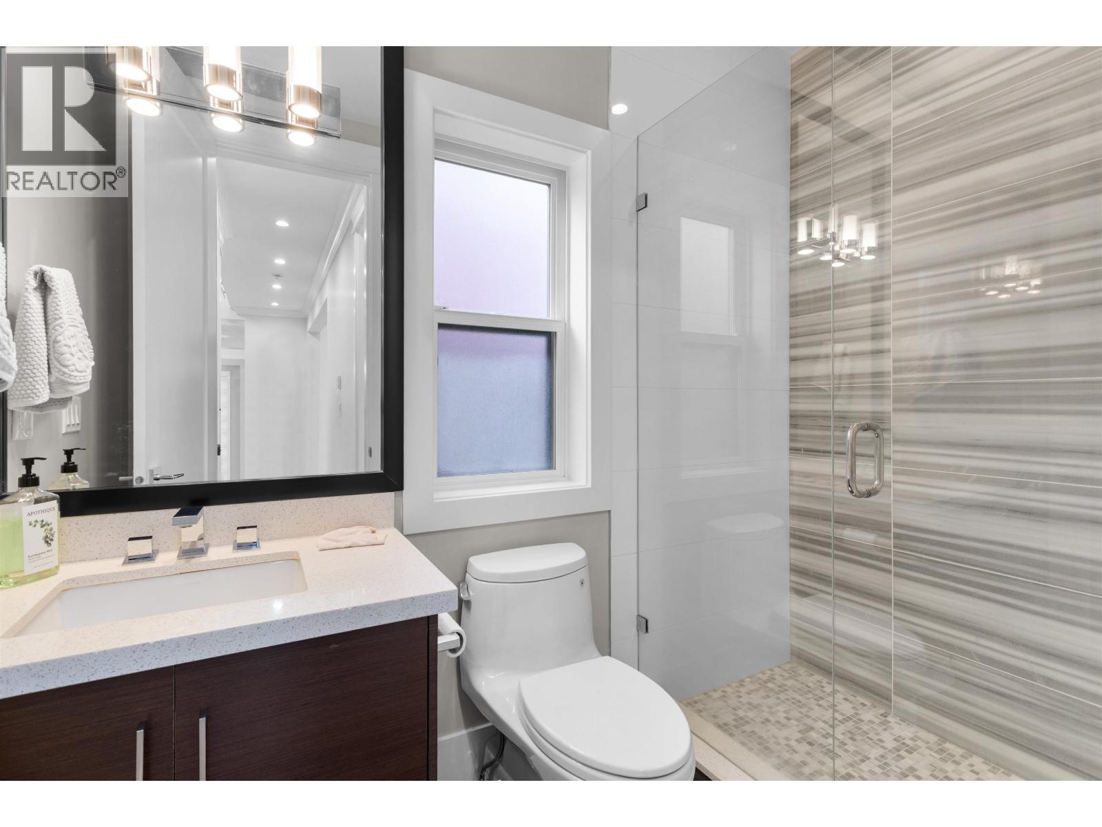 8656 GILLEY AVENUE, Burnaby