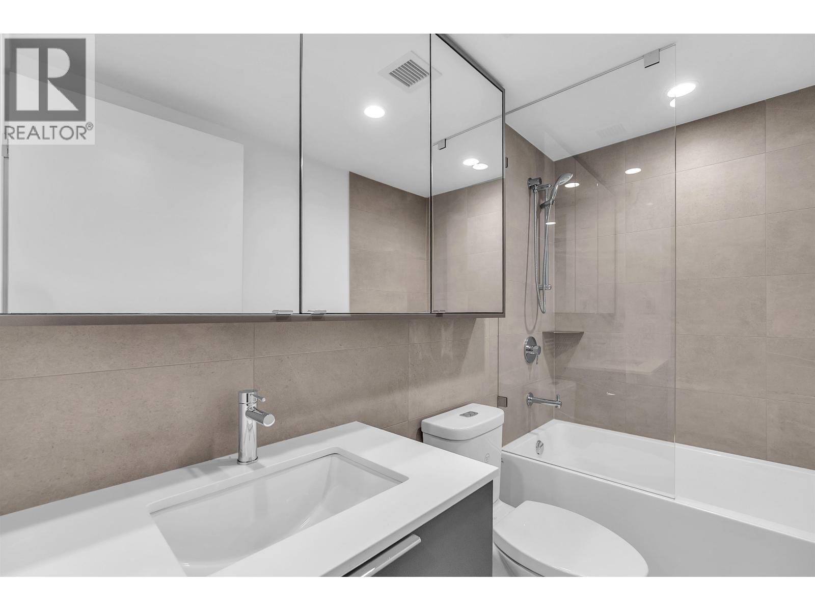 3402 2135 SPRINGER AVENUE, Burnaby