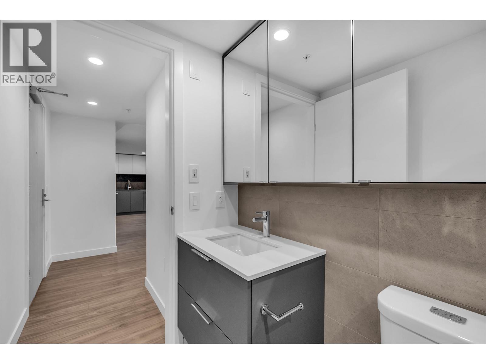 3402 2135 SPRINGER AVENUE, Burnaby