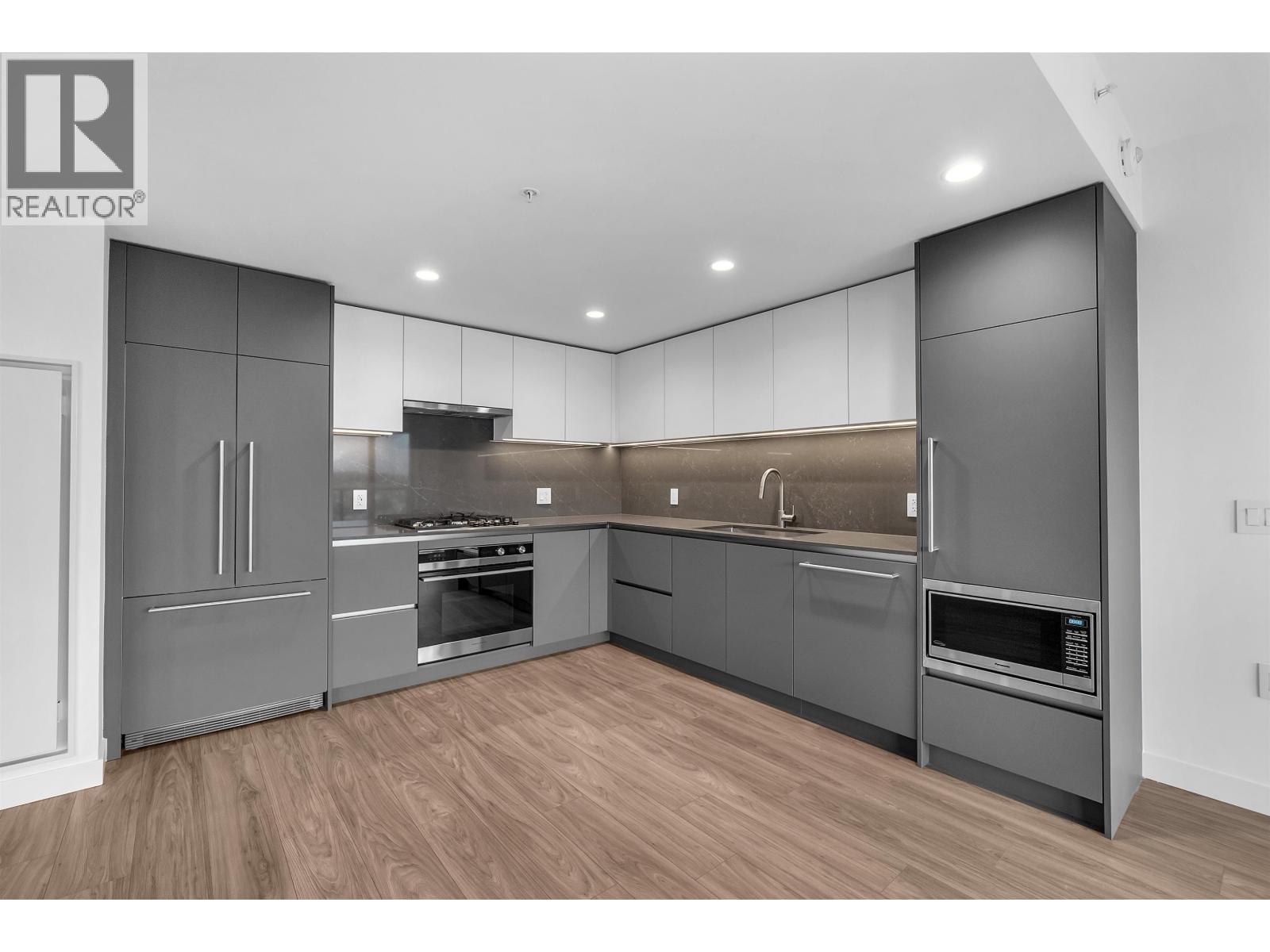 3402 2135 SPRINGER AVENUE, Burnaby