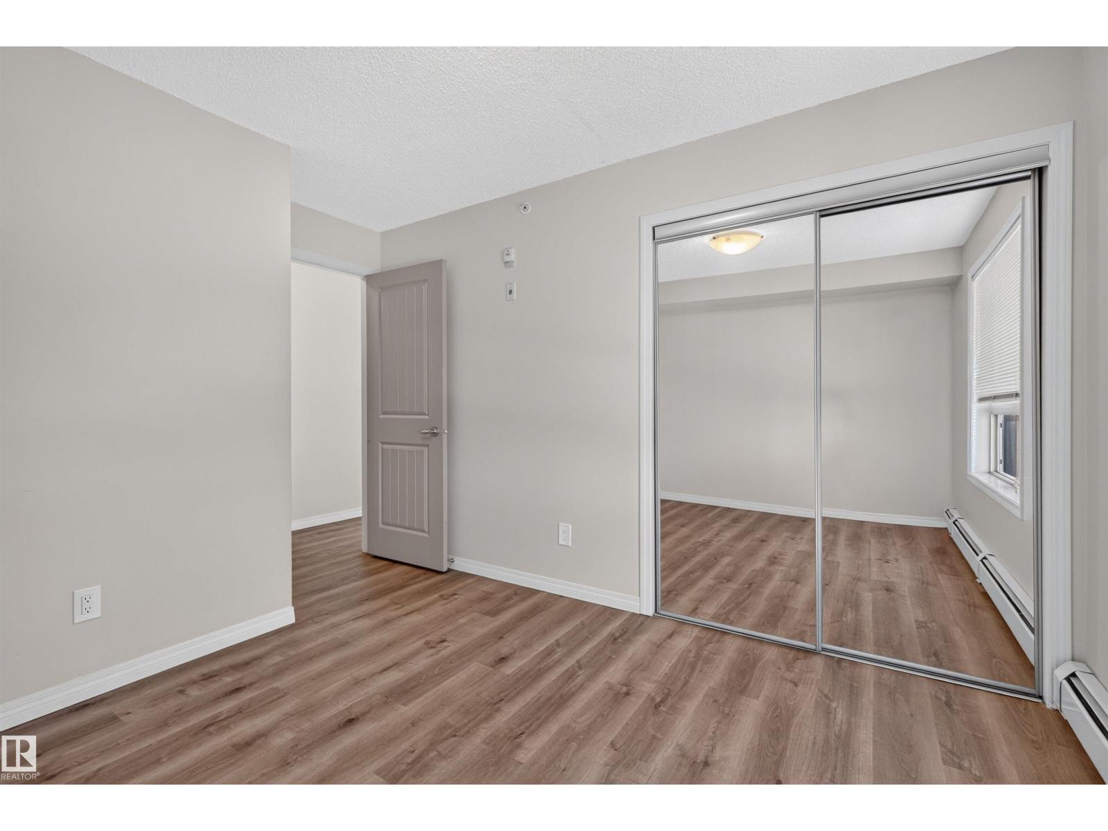 #405 13907 136 ST NW - 9
