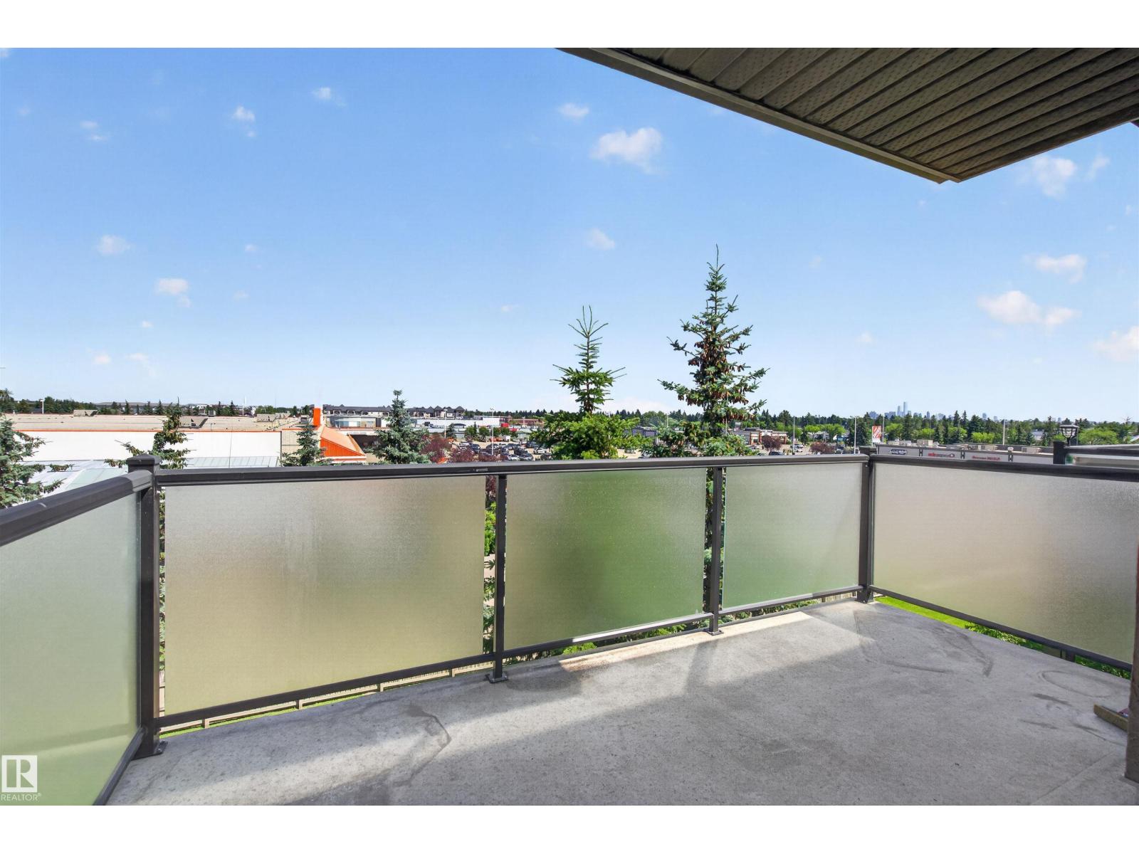 #405 13907 136 ST NW - 15