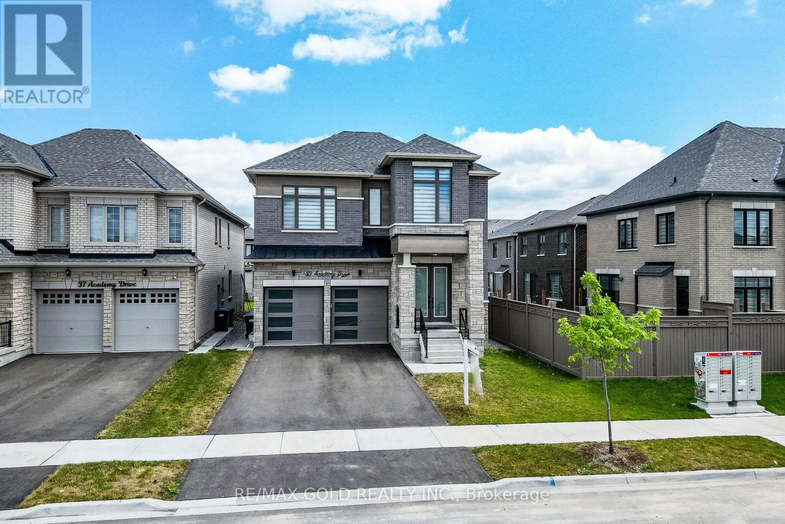 39 ACADEMY DRIVE - 1