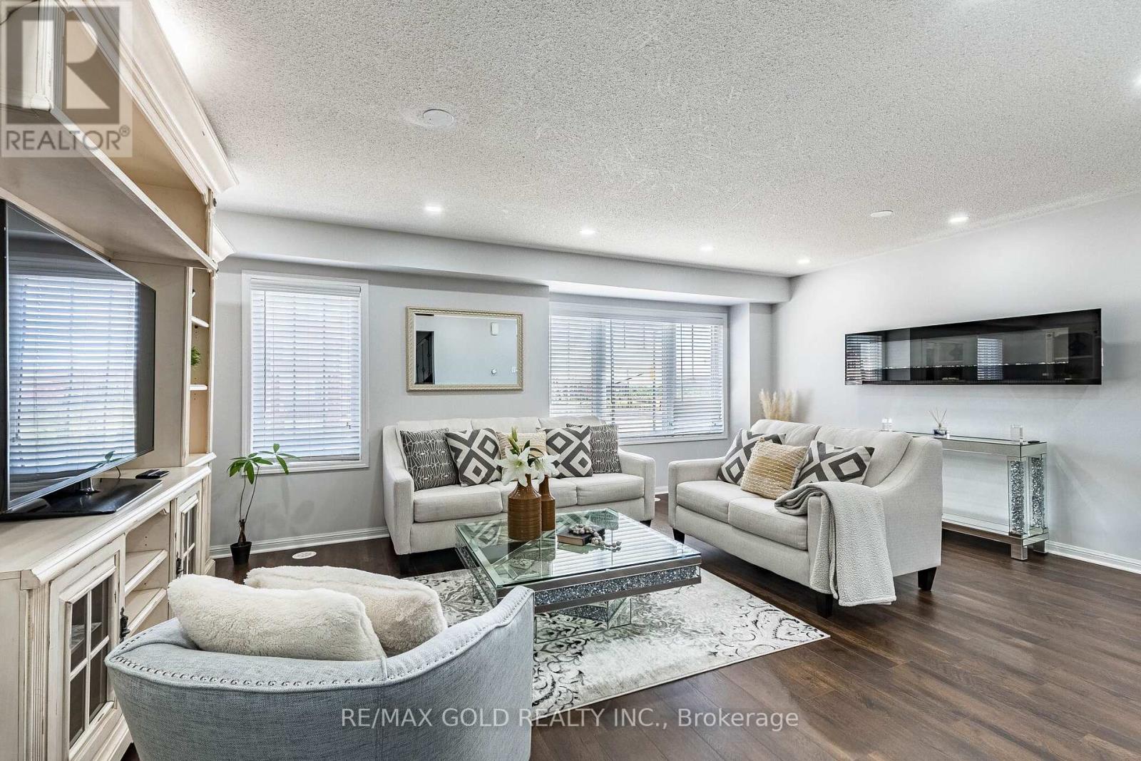50 GANTON HEIGHTS - 11