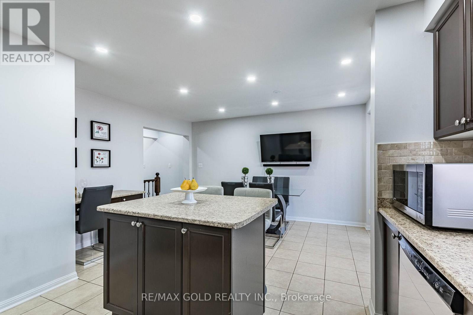 50 GANTON HEIGHTS - 17