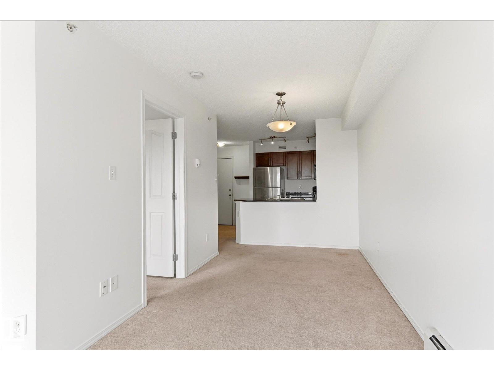 #409 11816 22 AV SW - 10