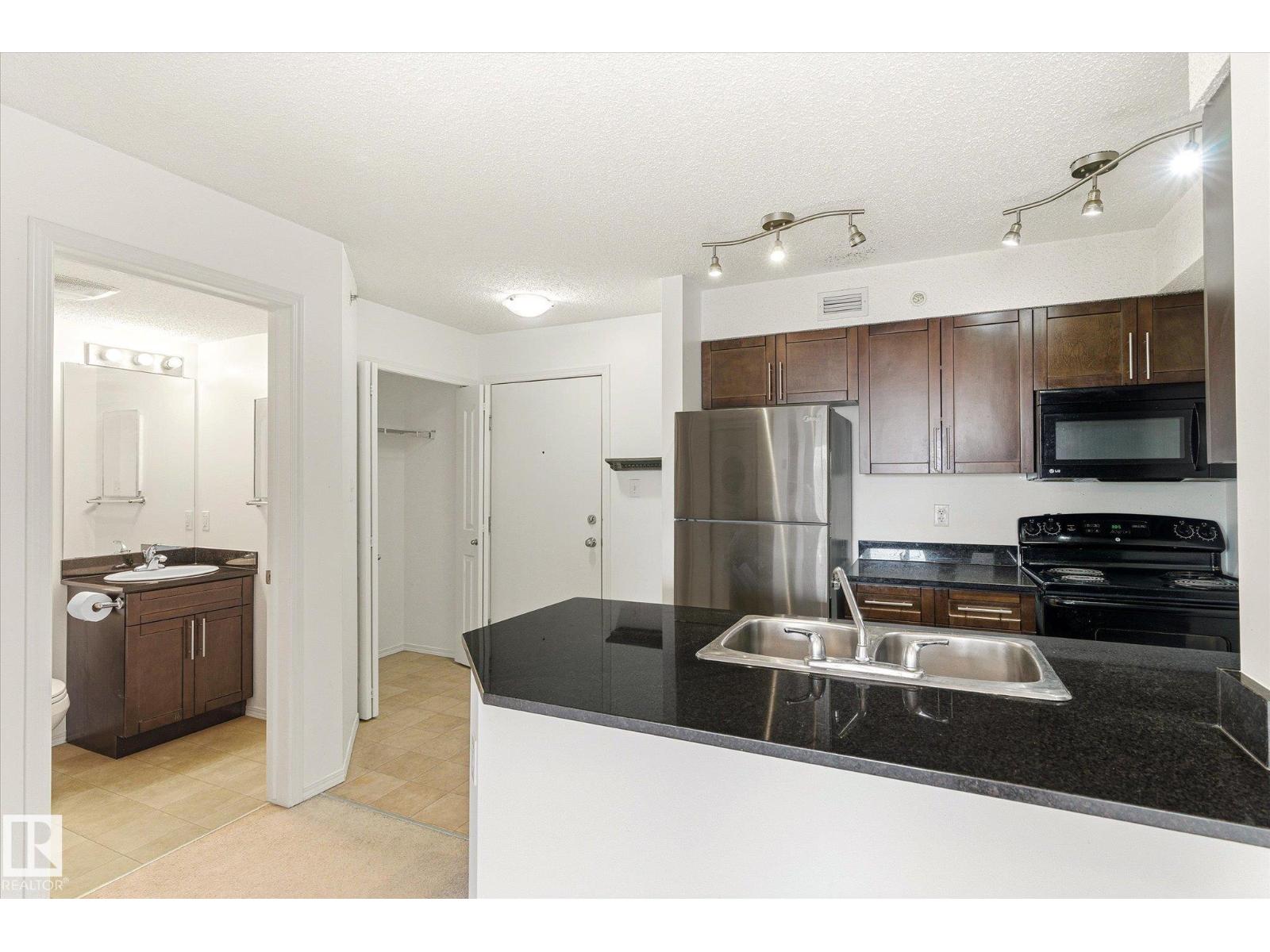#409 11816 22 AV SW - 11