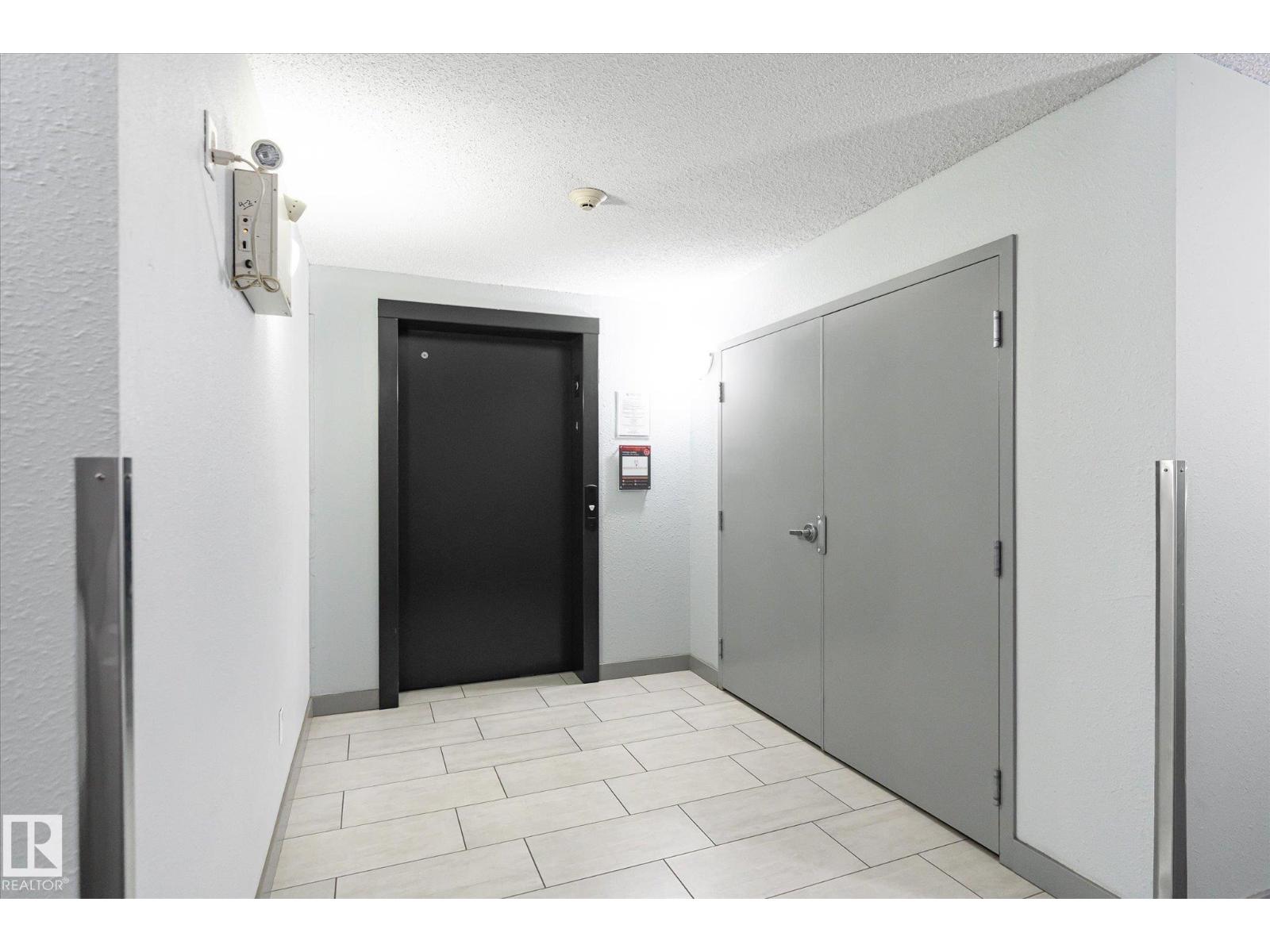 #409 11816 22 AV SW - 4