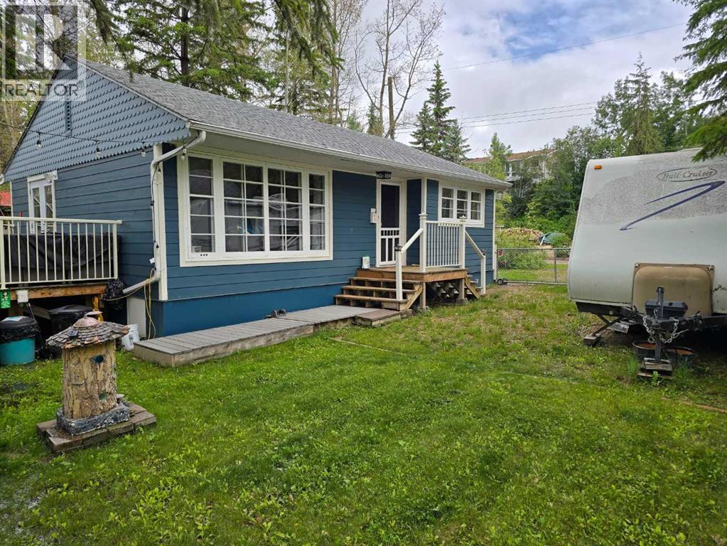 356, 28126 Township Road 411 - 1