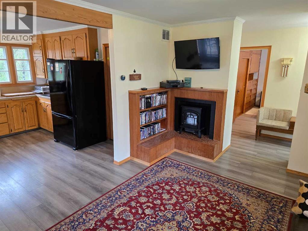 356, 28126 Township Road 411 - 18