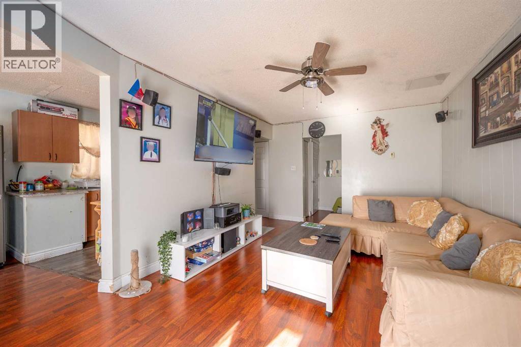 7627 24A Street SE - 5