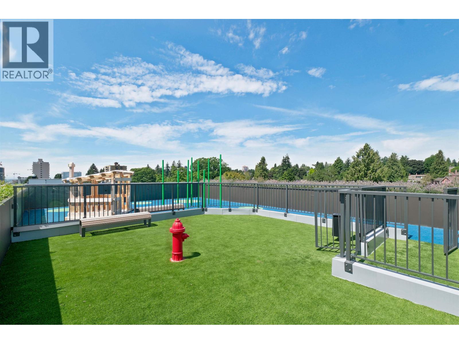 114 82 FIRST STREET, New Westminster