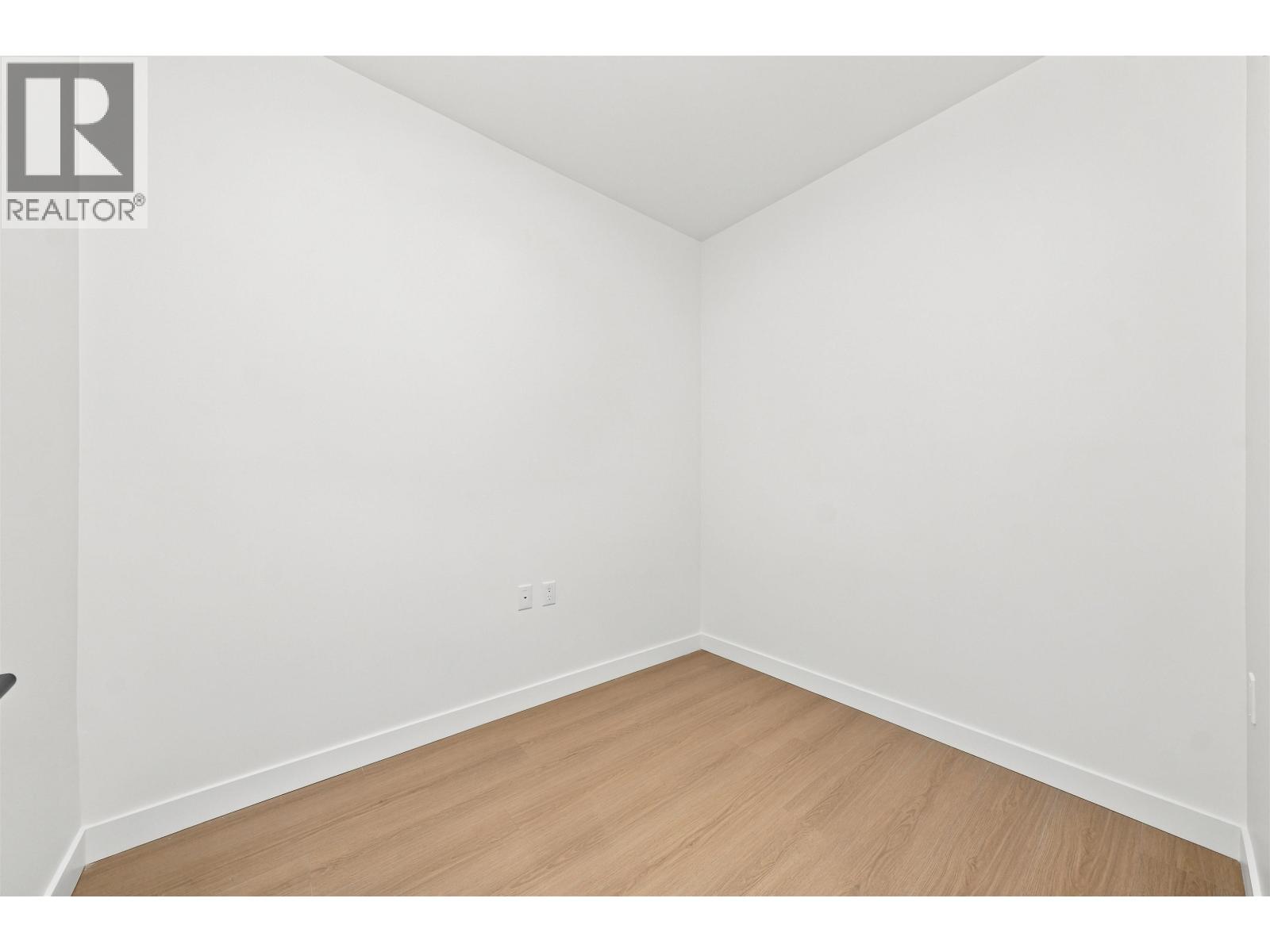 114 82 FIRST STREET, New Westminster