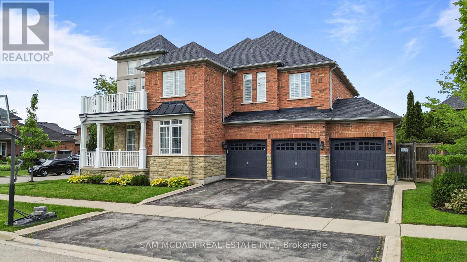 29 DELROSA WAY - 1